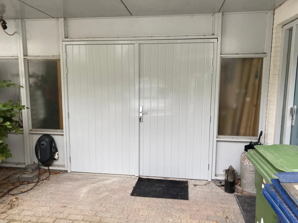 Okoume-alustabiel-40mm-garagedeuren-Almere