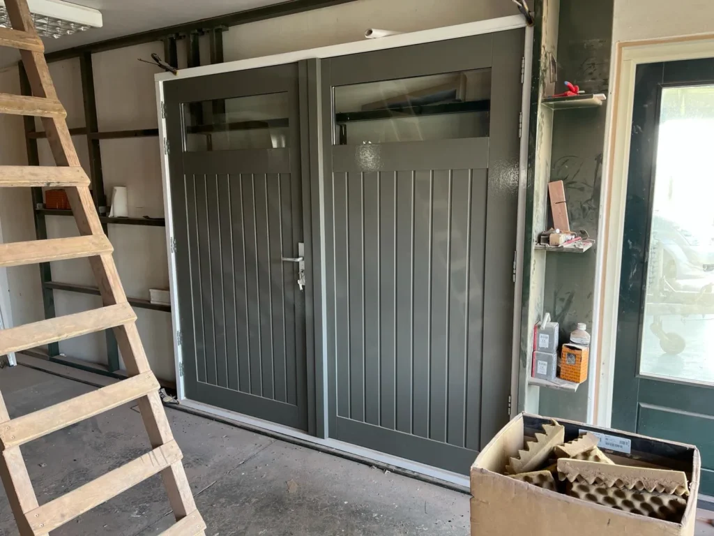 haren-groningen-hout-garagedeur